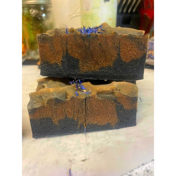 Volanic Flower - Hibiscus and Activated Charcoal Cold Process‎ Soap Bar - Picture 4 of 5